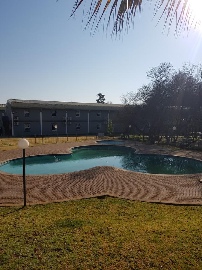 Be My Guest Hotel Conference Sasolburg Exteriör bild